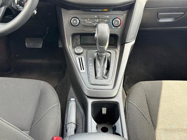 Certified 2017 Ford Focus SE FWD image 14