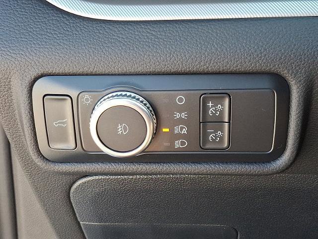 Certified 2022 Ford Explorer XLT w/ Equipment Group 202A image 26