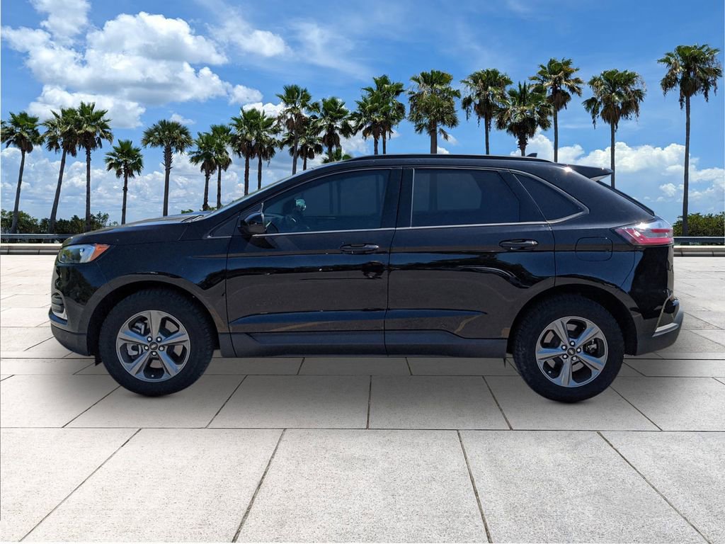 Certified 2024 Ford Edge SEL w/ Sport Appearance Package image 3