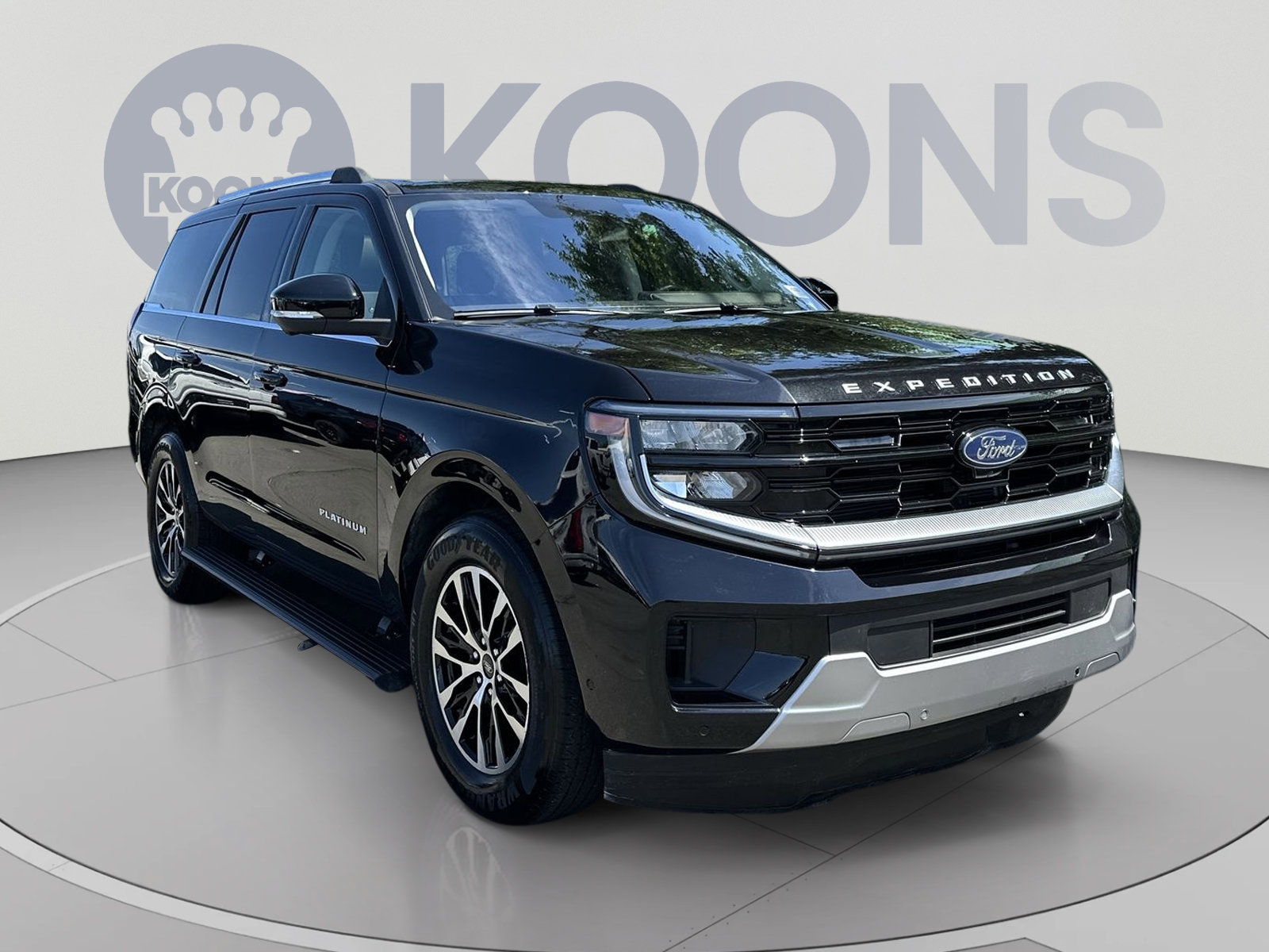 Certified 2025 Ford Expedition Platinum AWD/4WD image 2