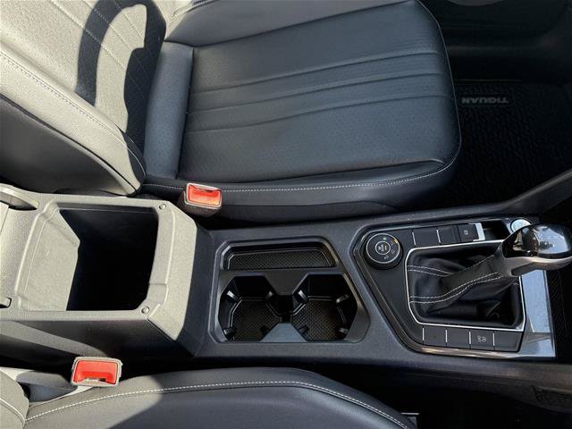 Used 2022 Volkswagen Tiguan SE AWD/4WD image 12