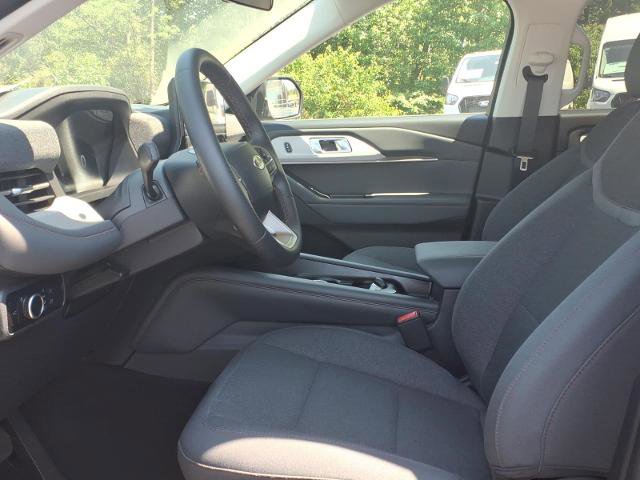 Certified 2025 Ford Explorer Active AWD/4WD image 12