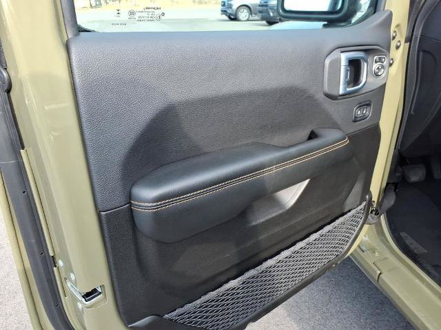 Used 2026 Jeep Wrangler Unlimited Sahara AWD/4WD image 8