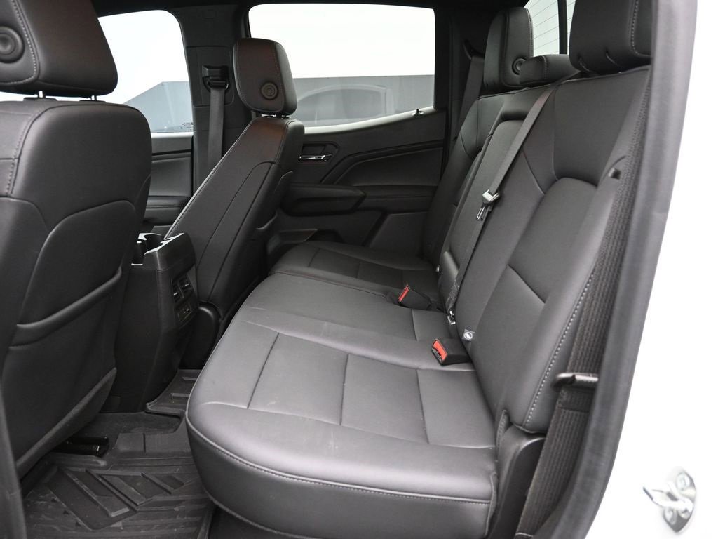 Used 2024 Chevrolet Colorado LT w/ LT Convenience Package III image 11