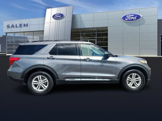 Certified 2022 Ford Explorer XLT w/ Equipment Group 202A AWD/4WD image 2