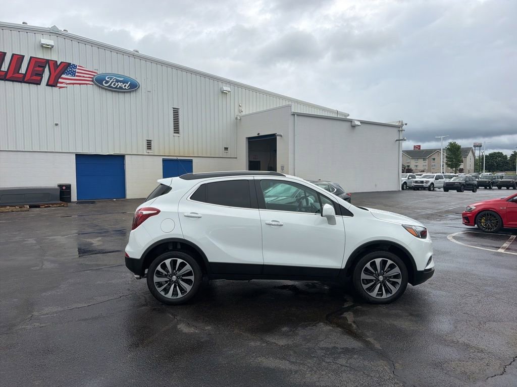 Used 2022 Buick Encore Preferred AWD/4WD image 8