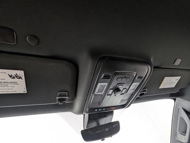 Used 2024 Chevrolet Suburban Premier AWD/4WD image 8