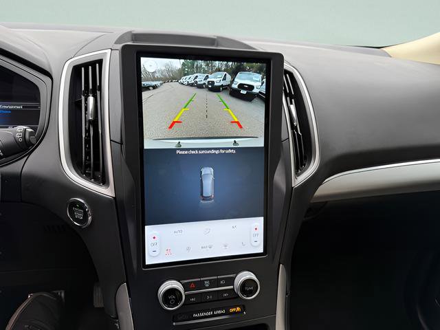 Certified 2022 Ford Edge SEL w/ Convenience Package AWD/4WD image 9