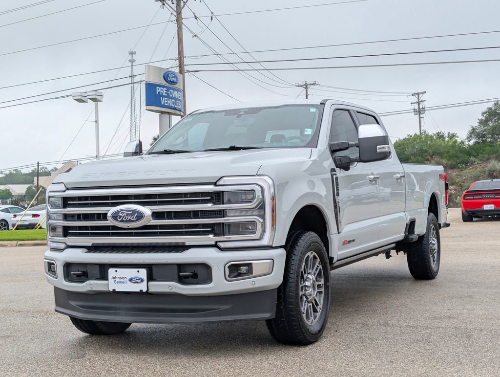 Certified 2025 Ford F350 Platinum w/ Platinum Plus Package AWD/4WD image 4
