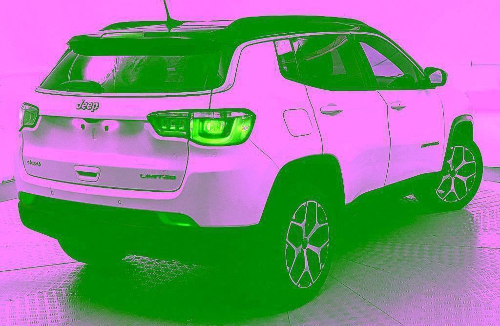 Used 2025 Jeep Compass Limited AWD/4WD image 3