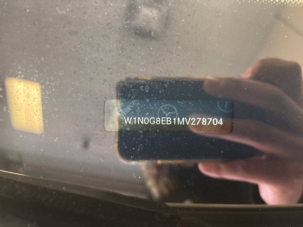 Used 2021 Mercedes-Benz GLC 300 4MATIC image 3