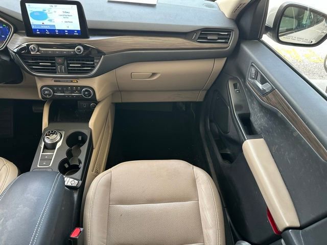 Certified 2020 Ford Escape Titanium w/ Titanium Premium Package 2.0 FWD image 12