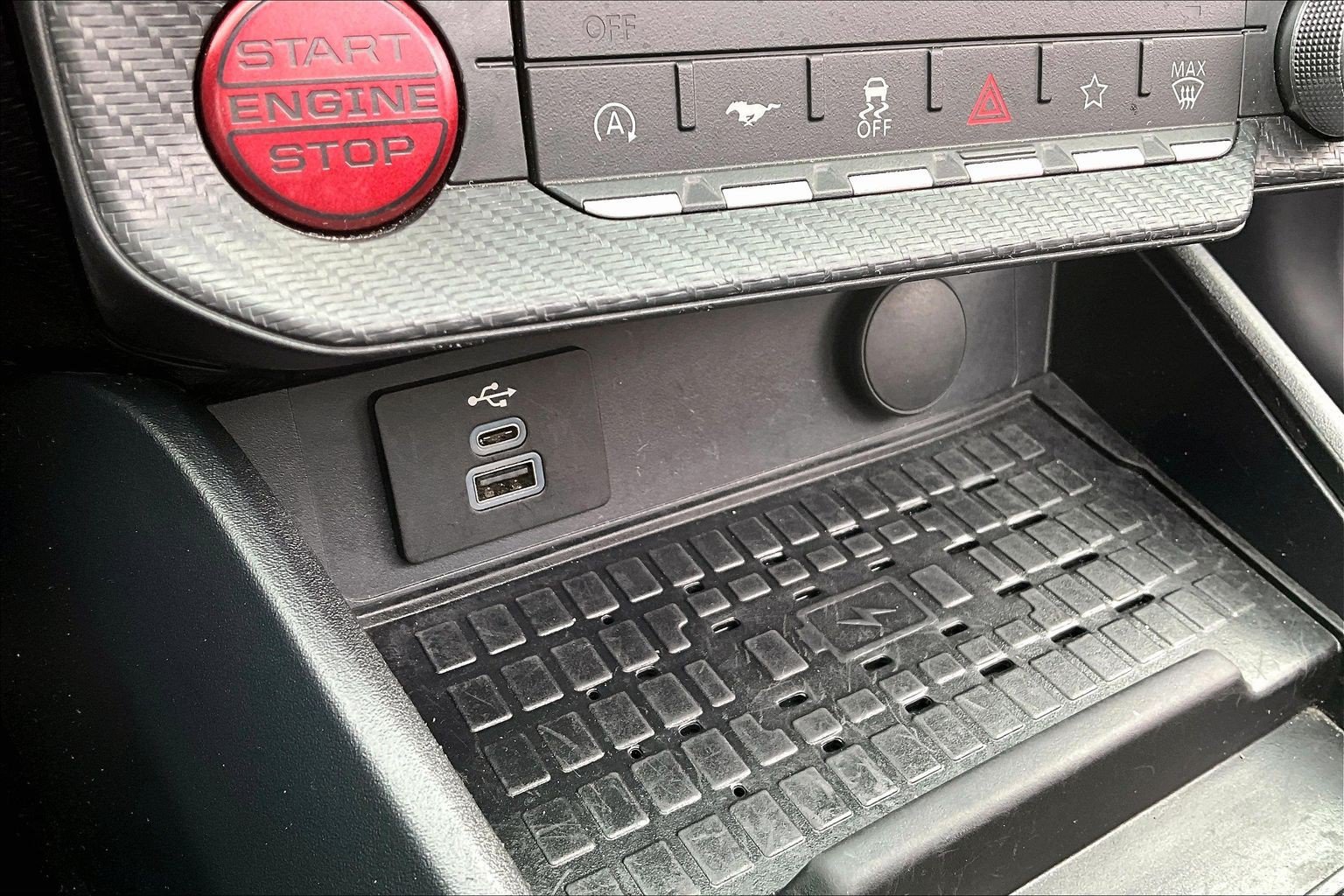 Certified 2024 Ford Mustang Premium RWD image 31
