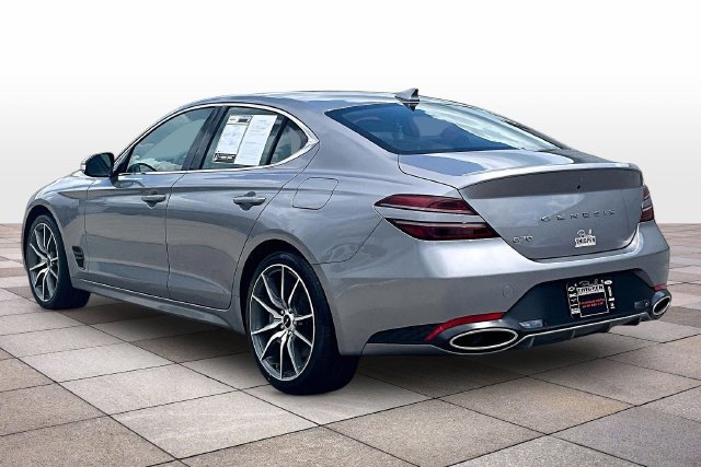 Used 2025 Genesis G70 2.5T RWD image 2