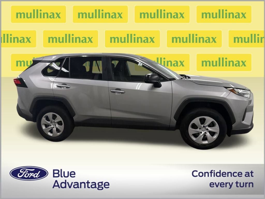 Used 2024 Toyota RAV4 LE image 2