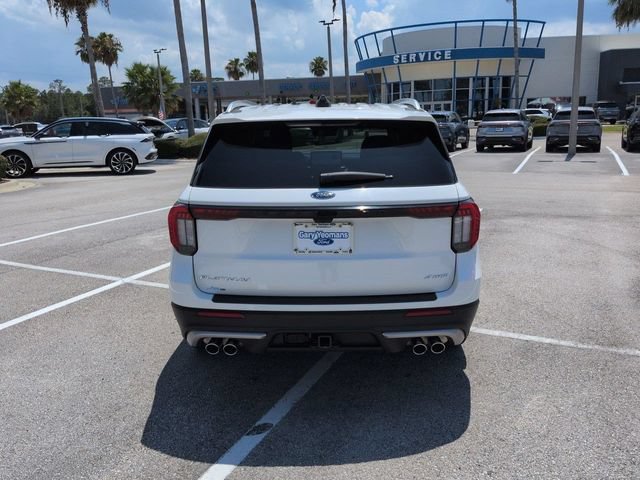 Certified 2025 Ford Explorer Platinum w/ Ultimate Package AWD/4WD image 5