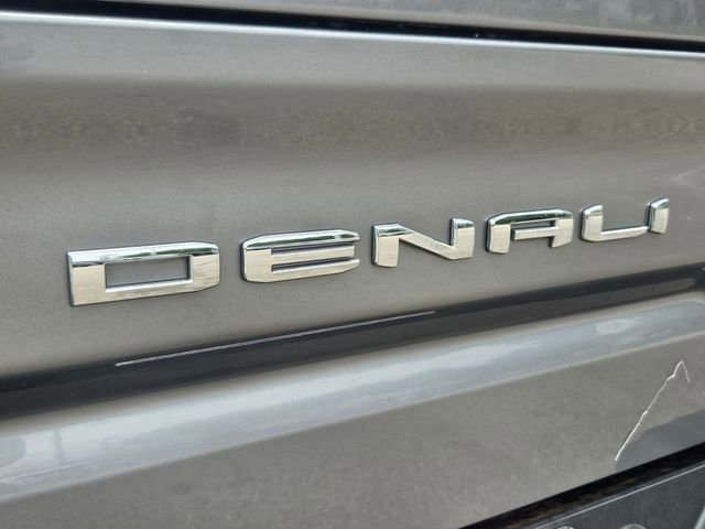 Used 2019 GMC Sierra 1500 Denali w/ Denali Ultimate Package AWD/4WD image 11