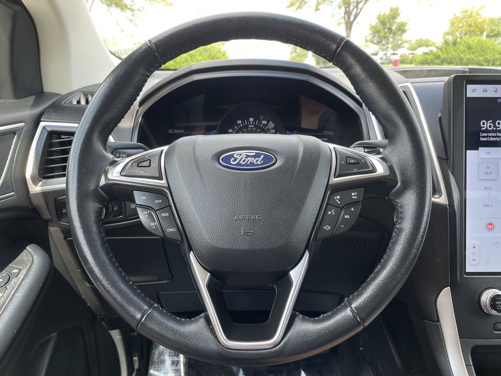Certified 2024 Ford Edge SEL AWD/4WD image 12