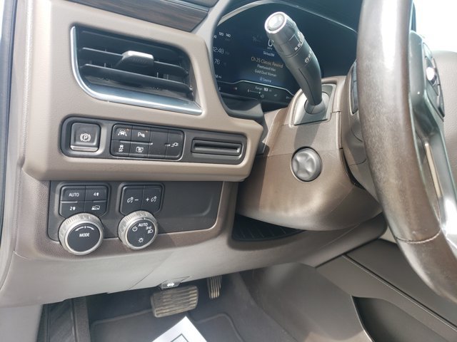 Used 2022 Chevrolet Tahoe LT w/ Luxury Package AWD/4WD image 11