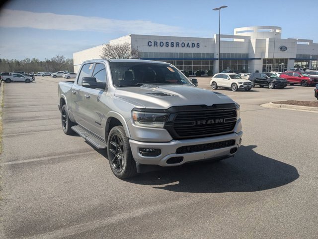 Used 2022 RAM 1500 Laramie AWD/4WD image 1
