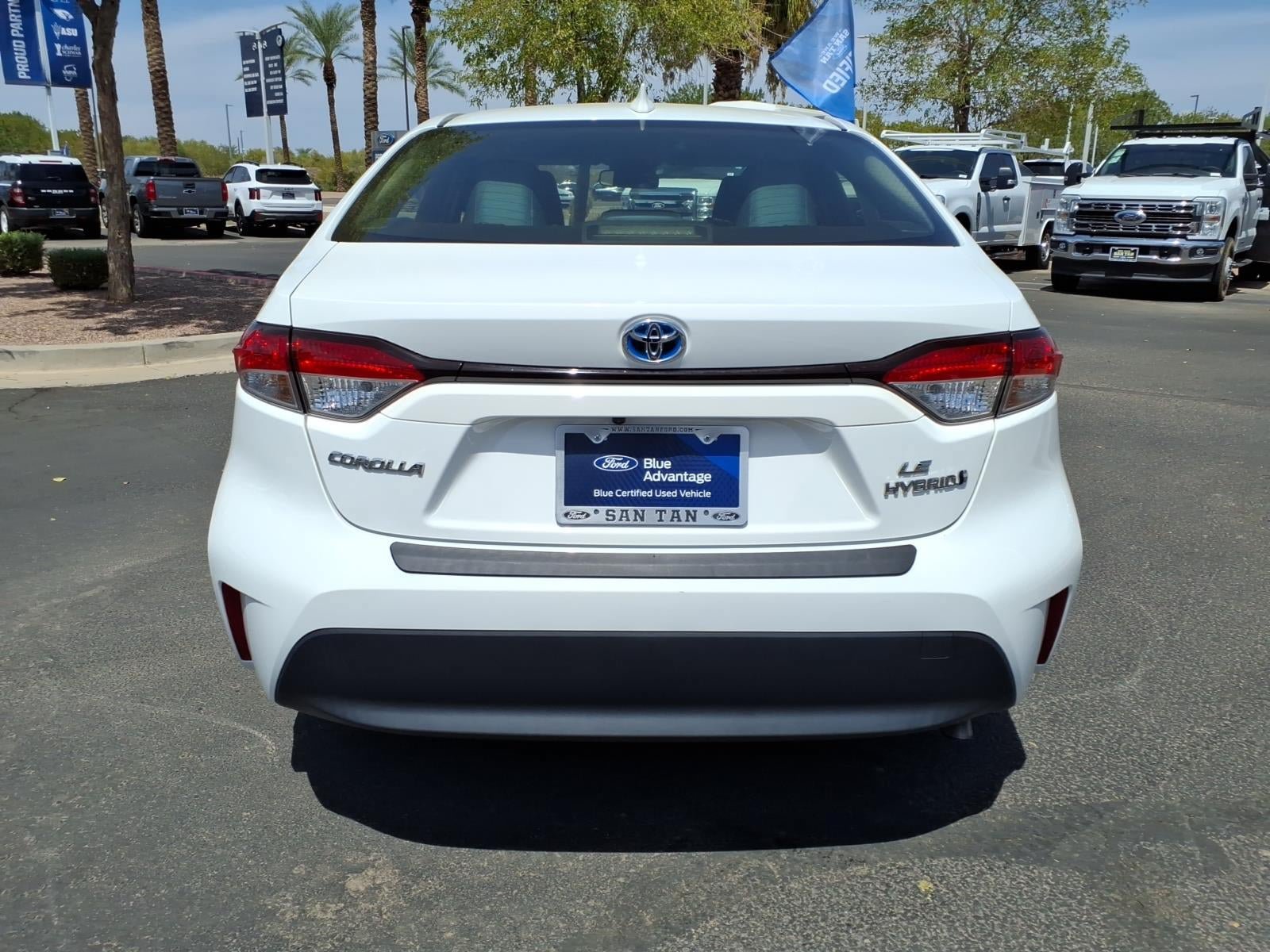 Used 2023 Toyota Corolla LE AWD/4WD image 5