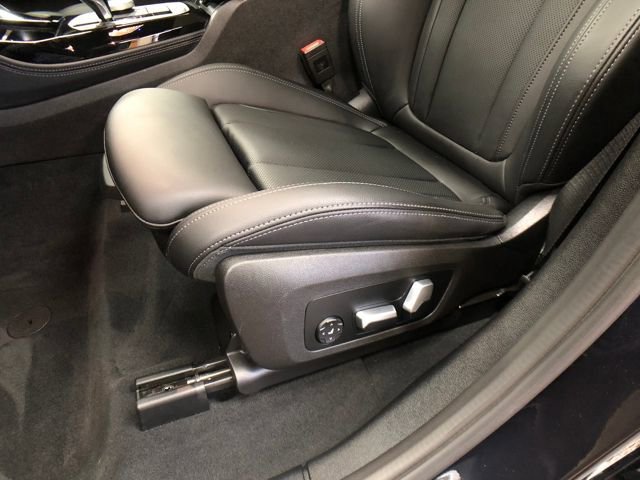 Used 2022 BMW X4 M40i image 11