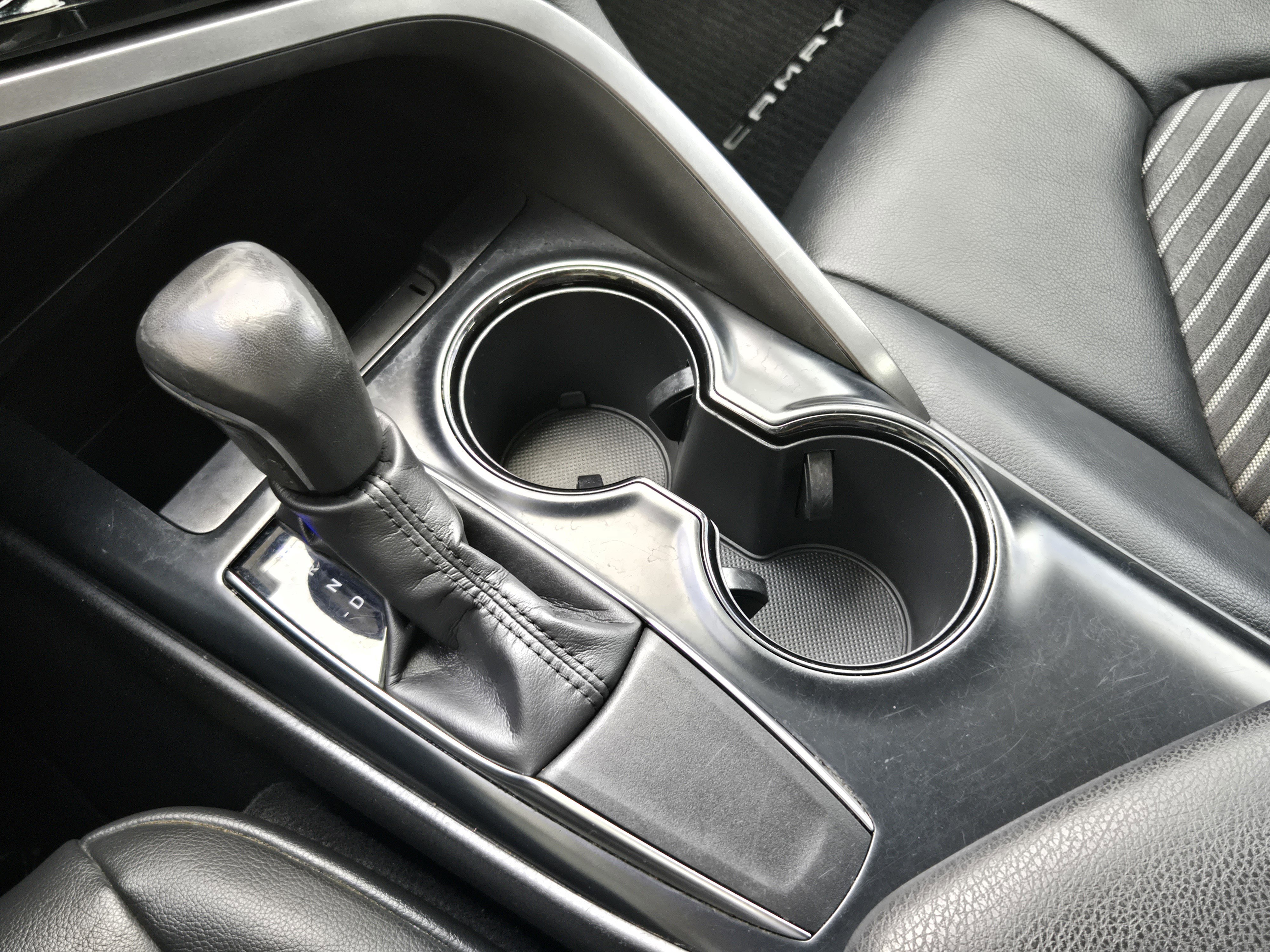 Used 2019 Toyota Camry SE image 15