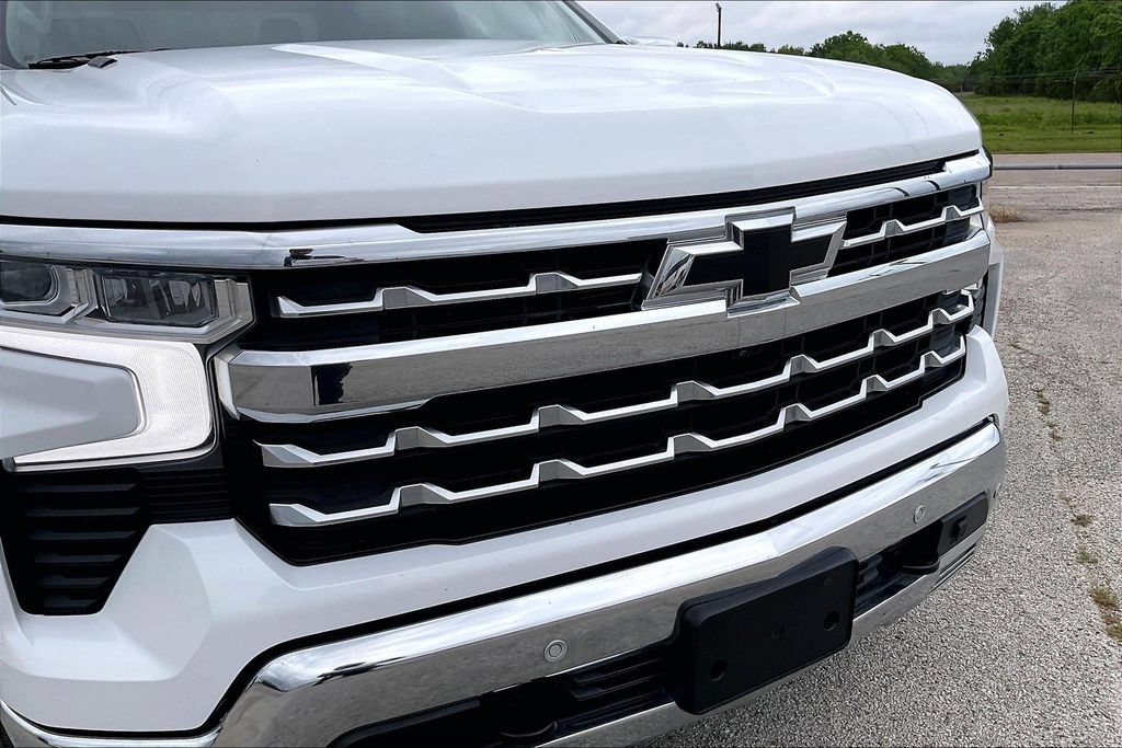 Used 2024 Chevrolet Silverado 1500 LTZ w/ LPO, Dark Essentials Package AWD/4WD image 34