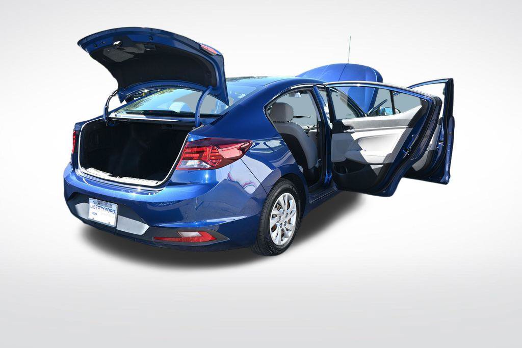 Used 2020 Hyundai Elantra SE FWD image 11
