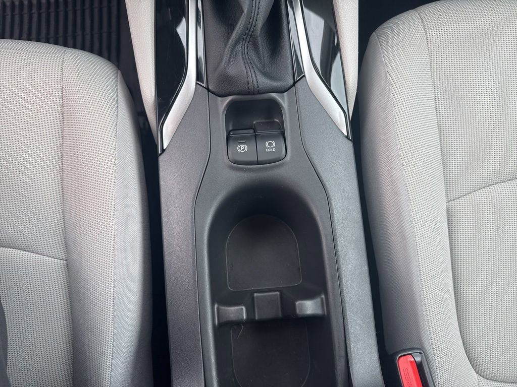 Used 2025 Toyota Corolla Cross L FWD image 21