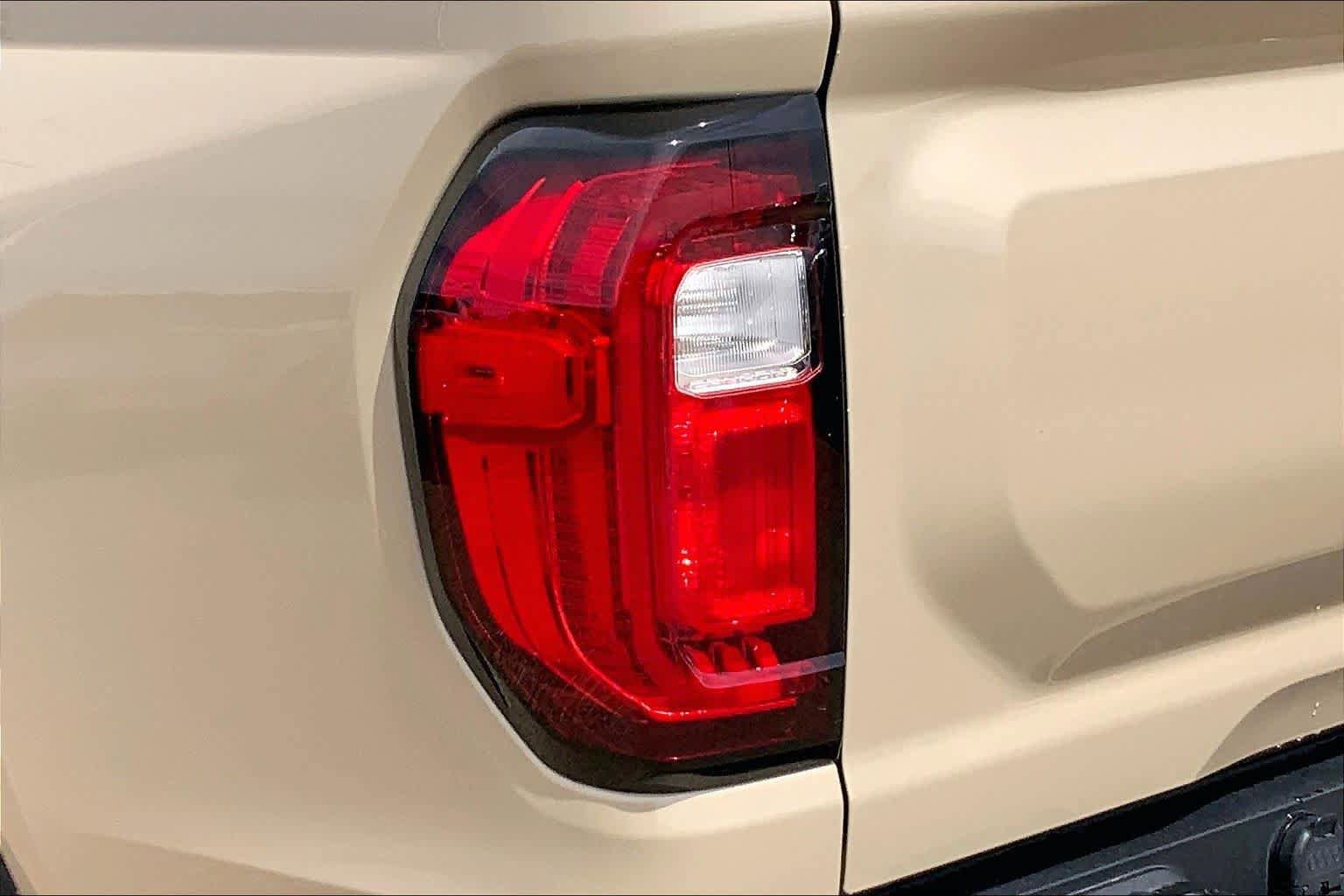 Used 2024 GMC Canyon AT4X AWD/4WD image 29