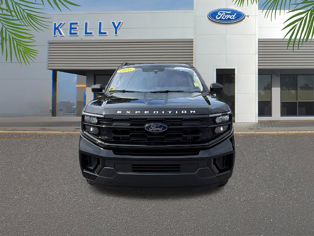 Certified 2025 Ford Expedition Max Active AWD/4WD image 8