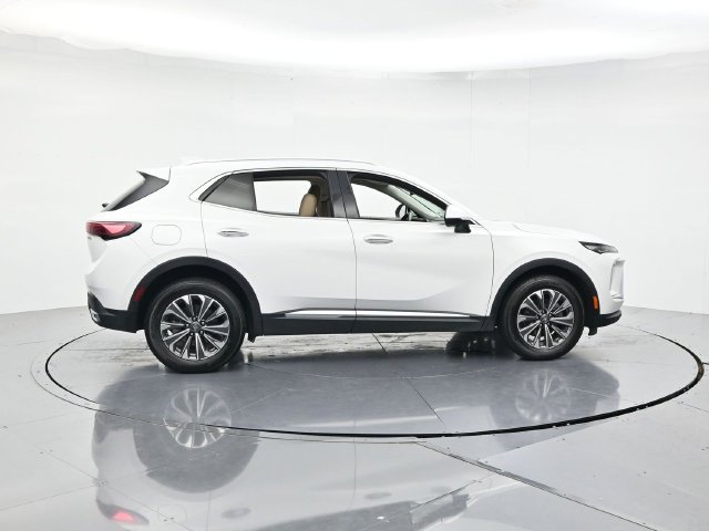 Used 2024 Buick Envision Preferred AWD/4WD image 2