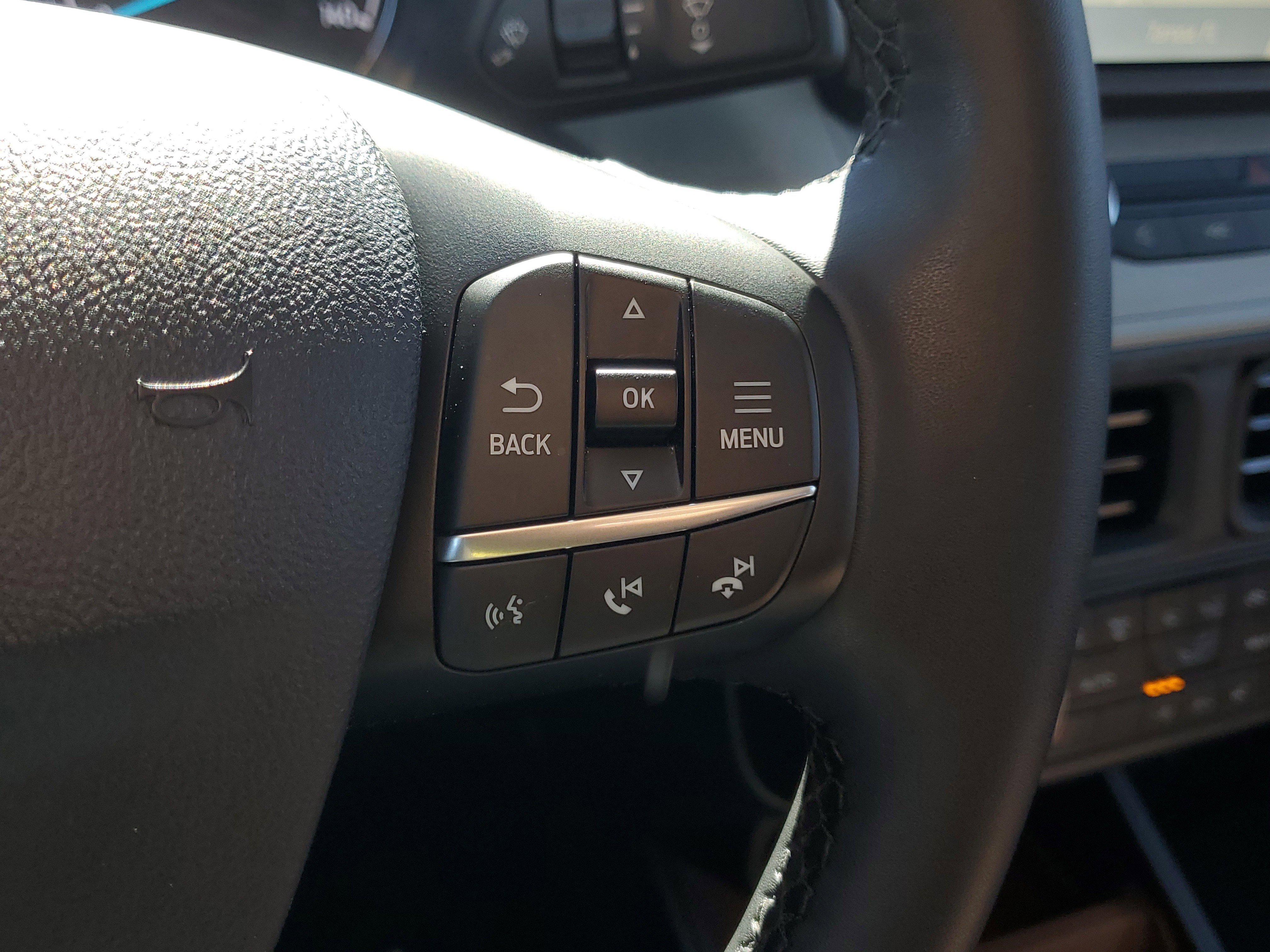 Certified 2023 Ford Maverick Lariat w/ Lariat Luxury Package image 23