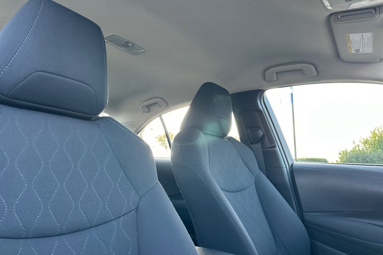 Used 2021 Toyota Corolla LE image 17