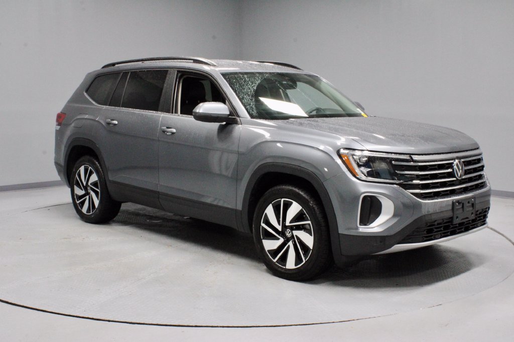 Used 2024 Volkswagen Atlas SE AWD/4WD image 1