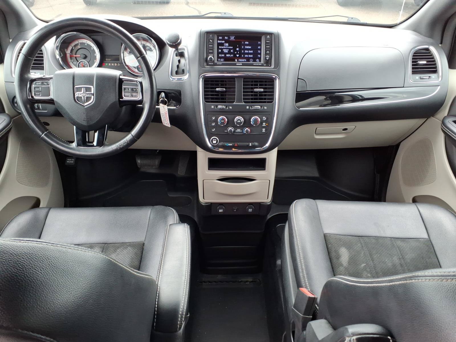 Used 2019 Dodge Grand Caravan SXT FWD image 12