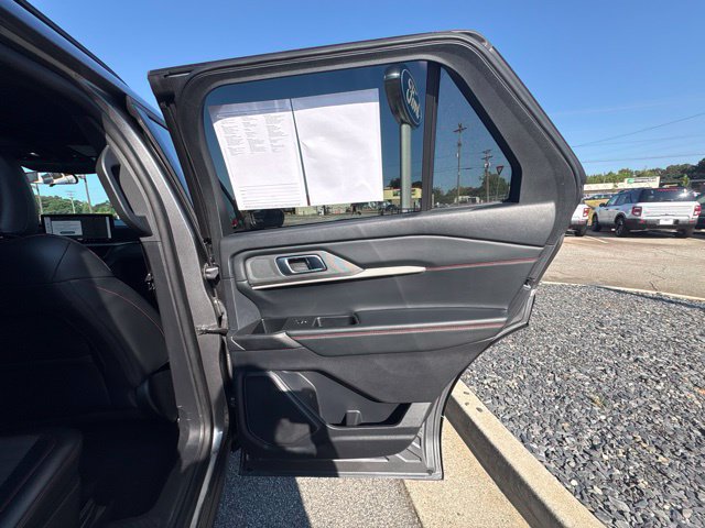 Certified 2025 Ford Explorer ST-Line AWD/4WD image 23