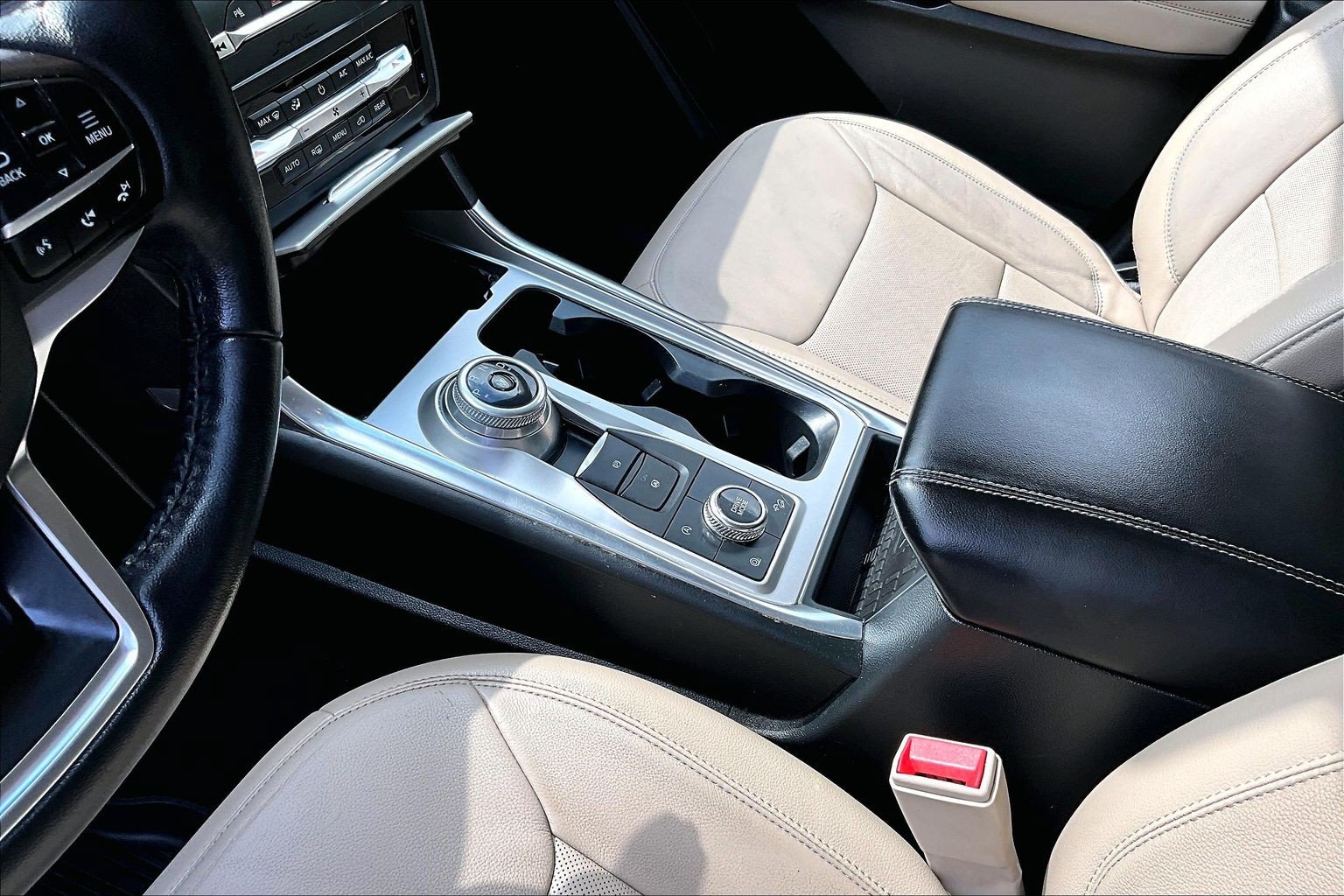 Certified 2020 Ford Explorer Limited AWD/4WD image 11