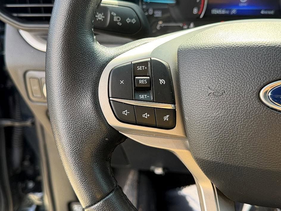 Certified 2023 Ford Explorer XLT image 23