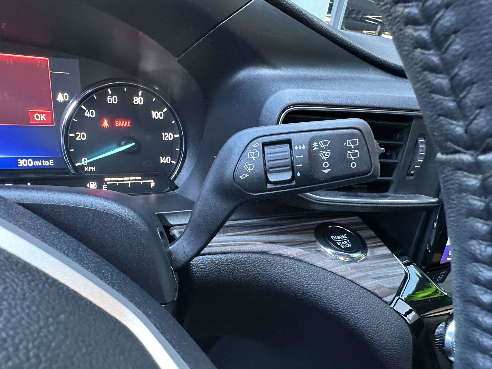 Certified 2023 Ford Explorer Limited w/ Limited Technology Package AWD/4WD image 30