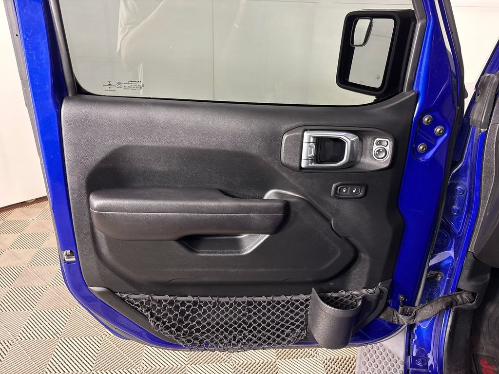Used 2018 Jeep Wrangler Unlimited Sport S AWD/4WD image 16