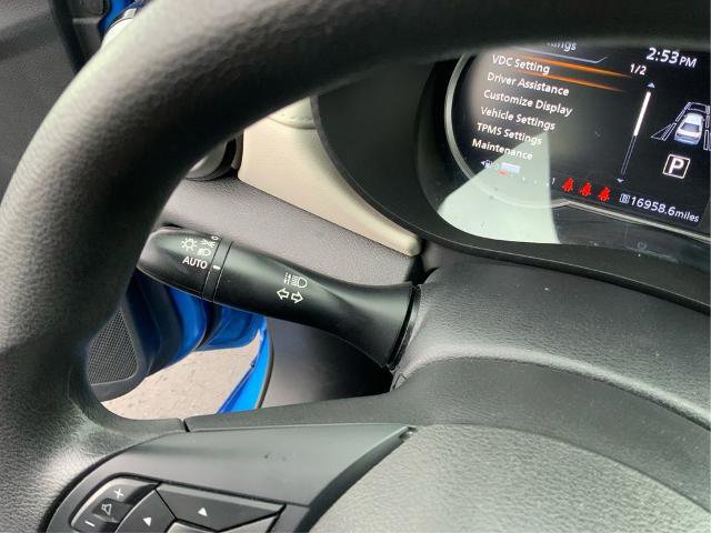 Used 2022 Nissan Versa SV image 21