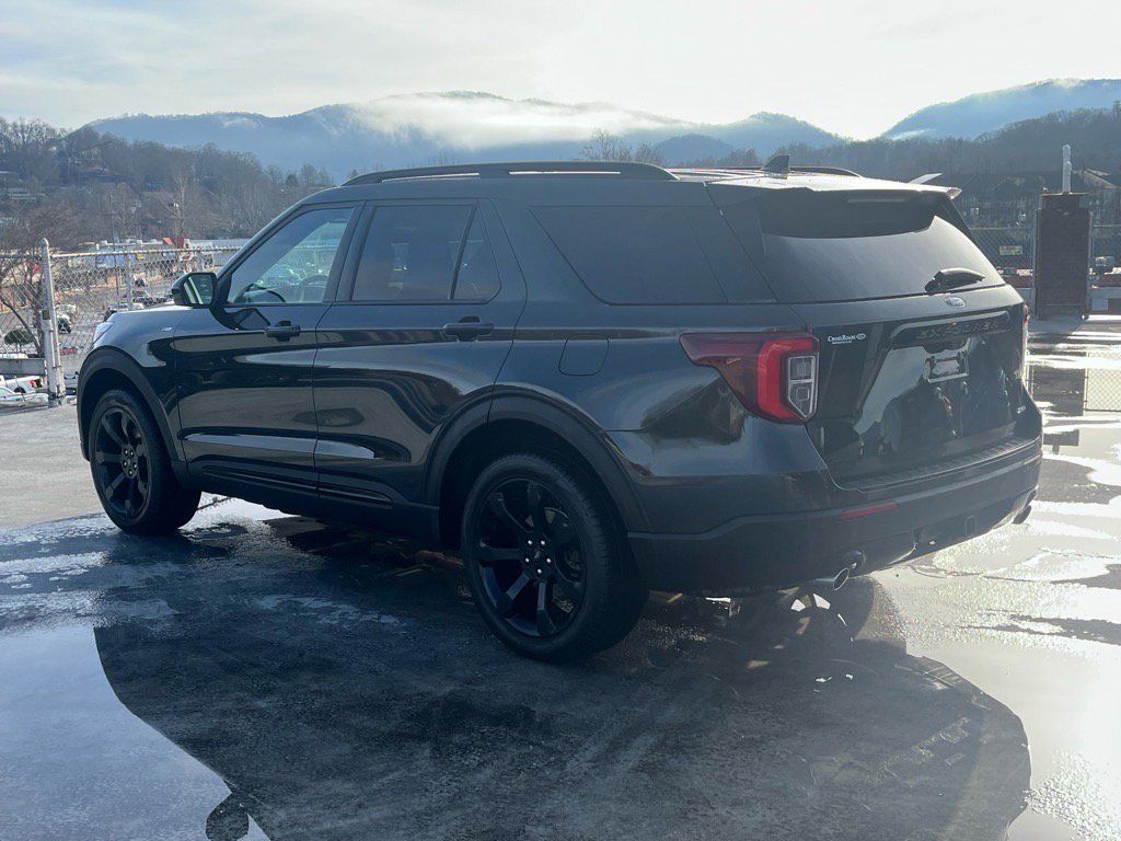 Certified 2023 Ford Explorer ST-Line w/ Class IV Trailer Tow Package image 4