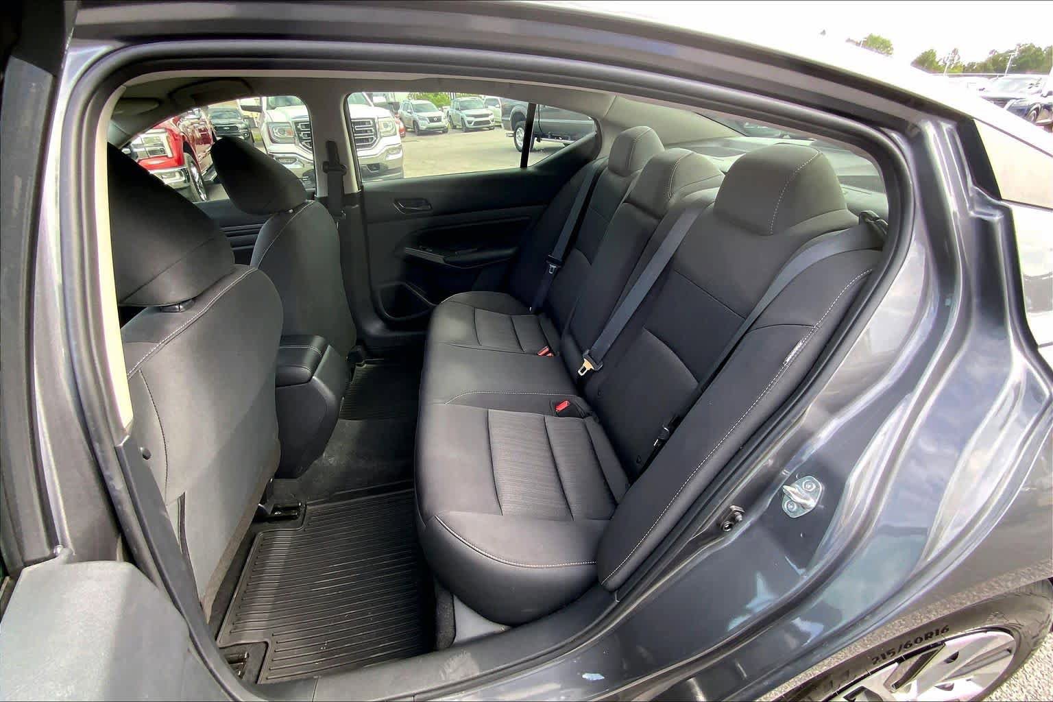 Used 2025 Nissan Altima 2.5 S FWD image 19
