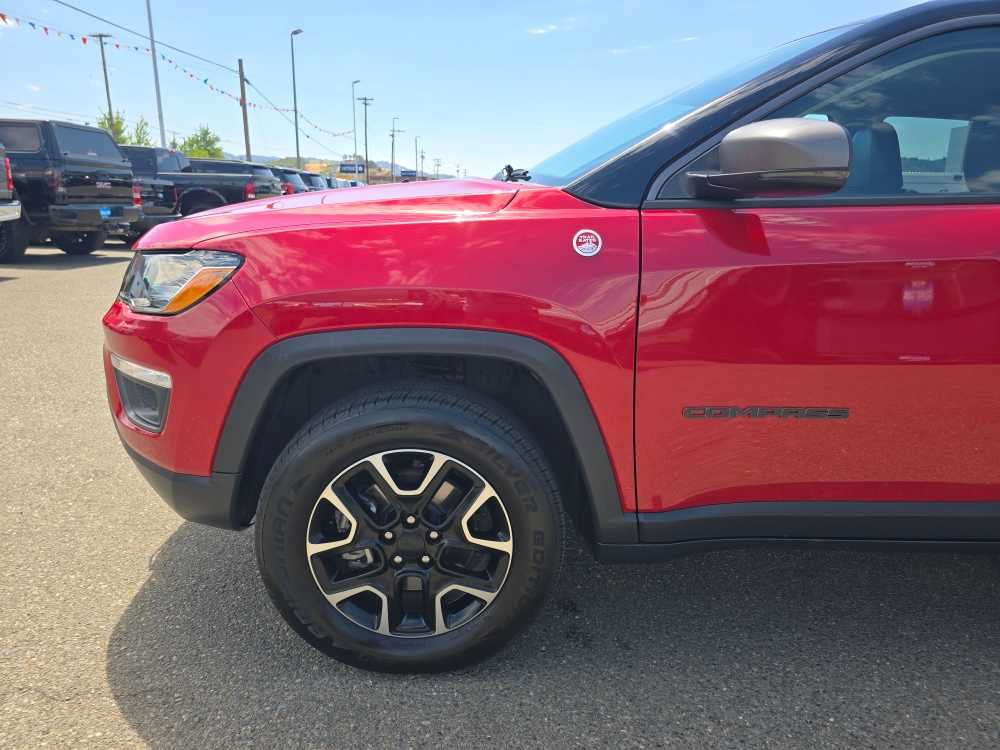 Used 2020 Jeep Compass Trailhawk AWD/4WD image 18