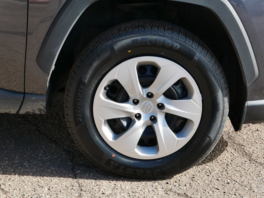 Used 2024 Toyota RAV4 LE image 7