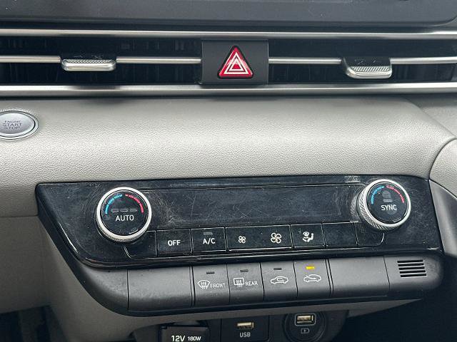 Used 2023 Hyundai Elantra SEL image 18