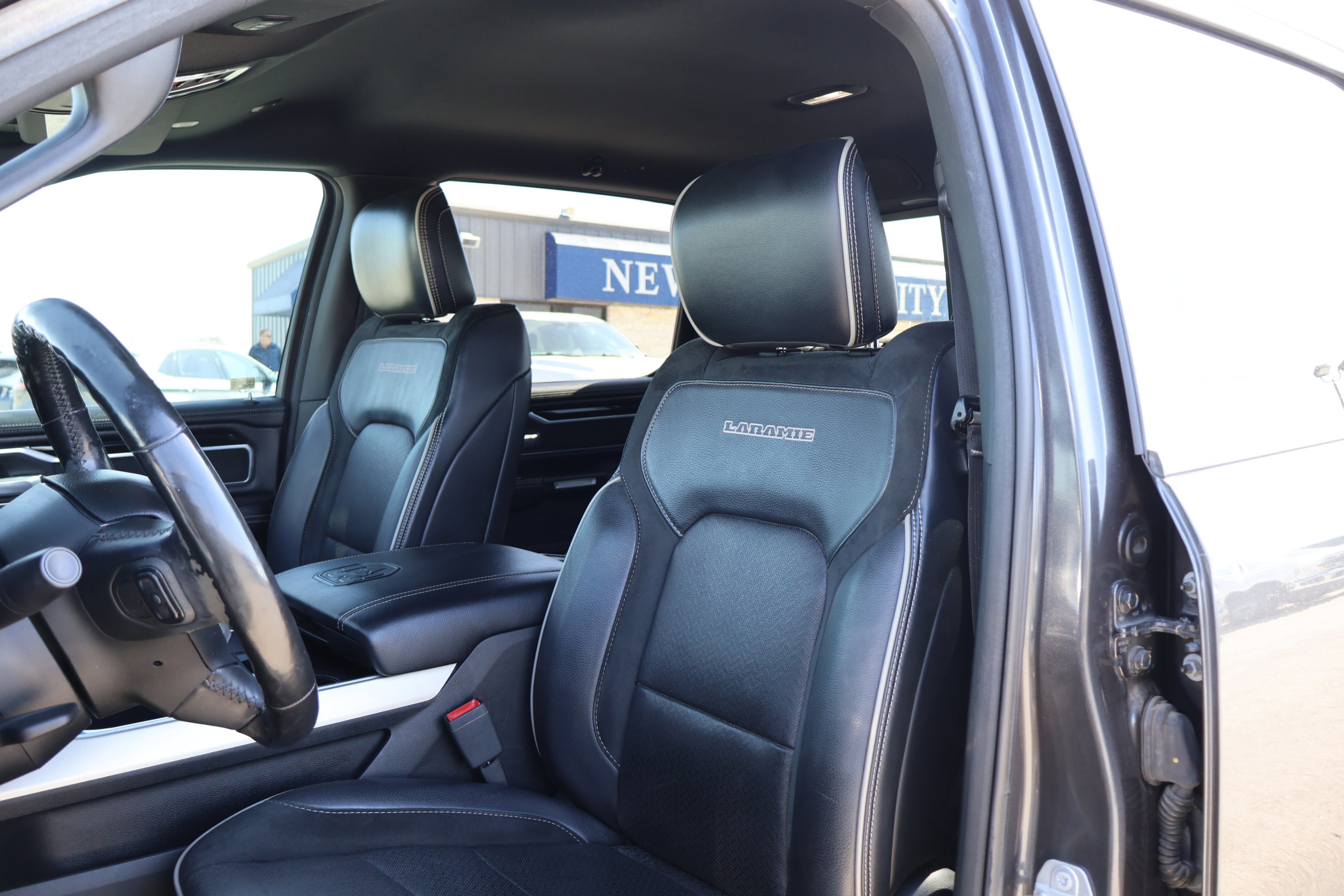 Used 2019 RAM 1500 Laramie image 14