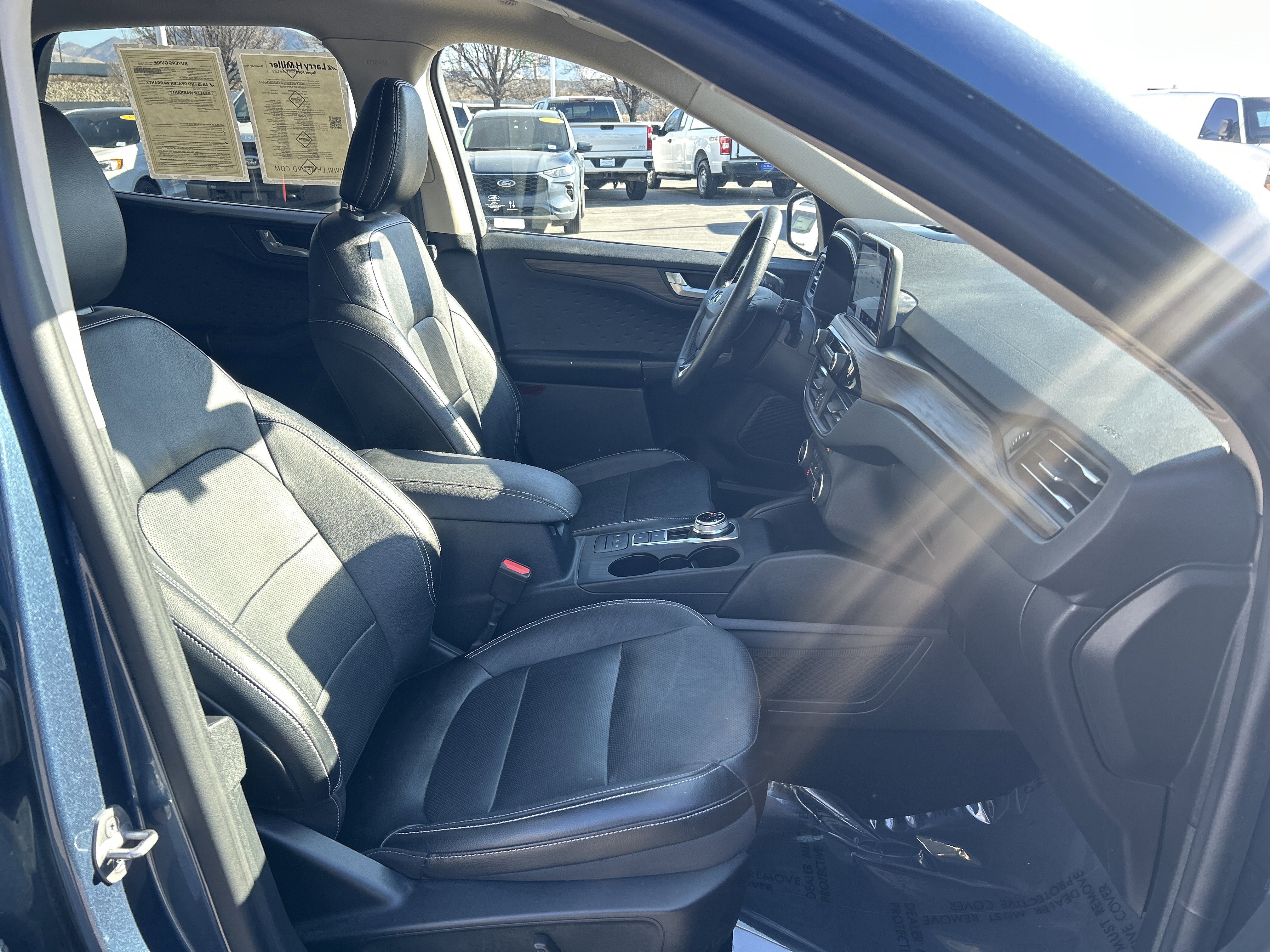 Certified 2020 Ford Escape Titanium w/ Titanium Premium Package 2.0 image 29